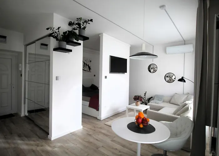 Modern A Belvaros Koezepen Parkoloval- Kata Studioapartman *